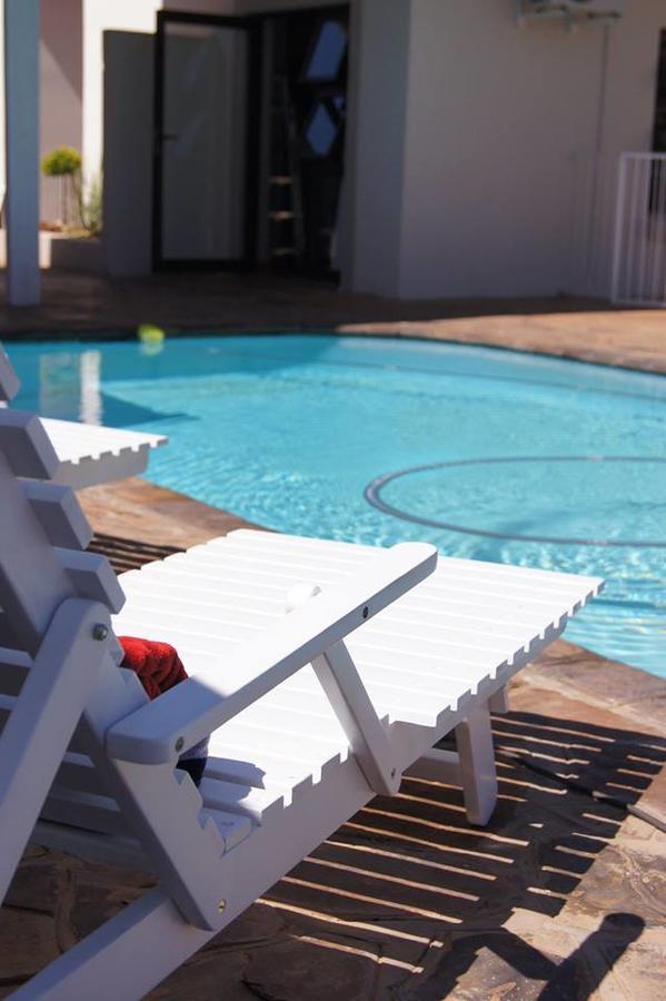 The Hedge Guesthouse Kuruman Esterno foto