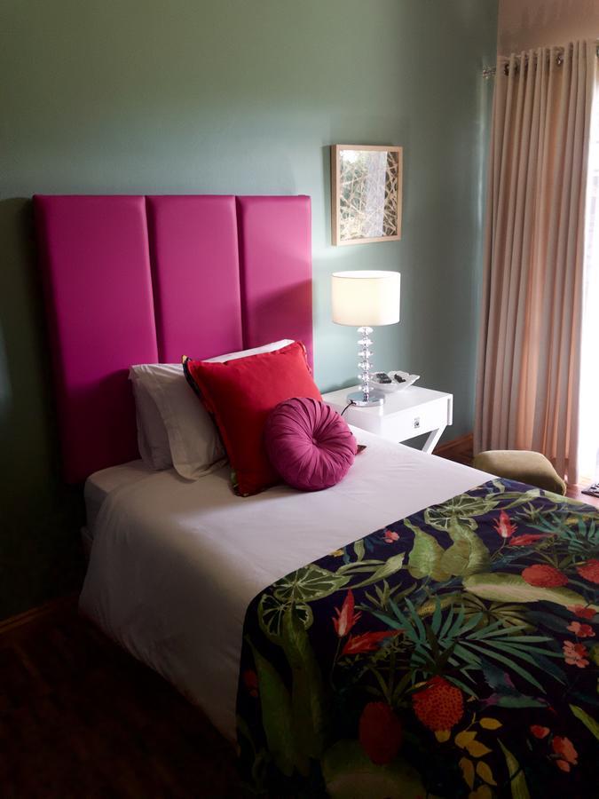 The Hedge Guesthouse Kuruman Esterno foto