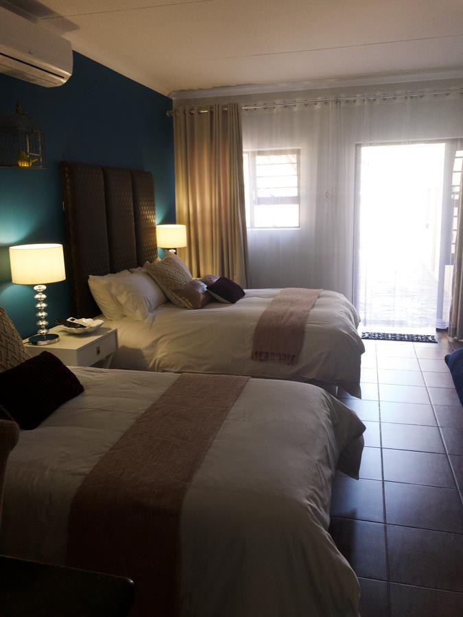 The Hedge Guesthouse Kuruman Esterno foto